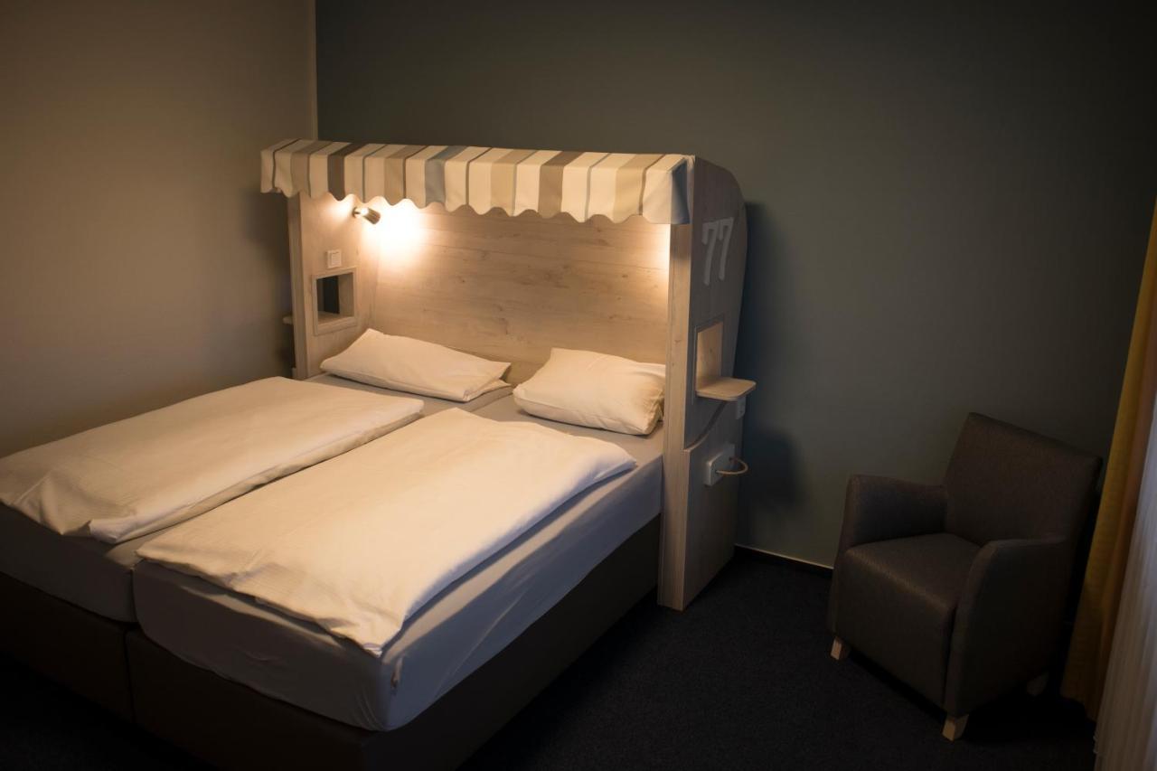 Hotel Am Friesenstrand Tossens Buitenkant foto